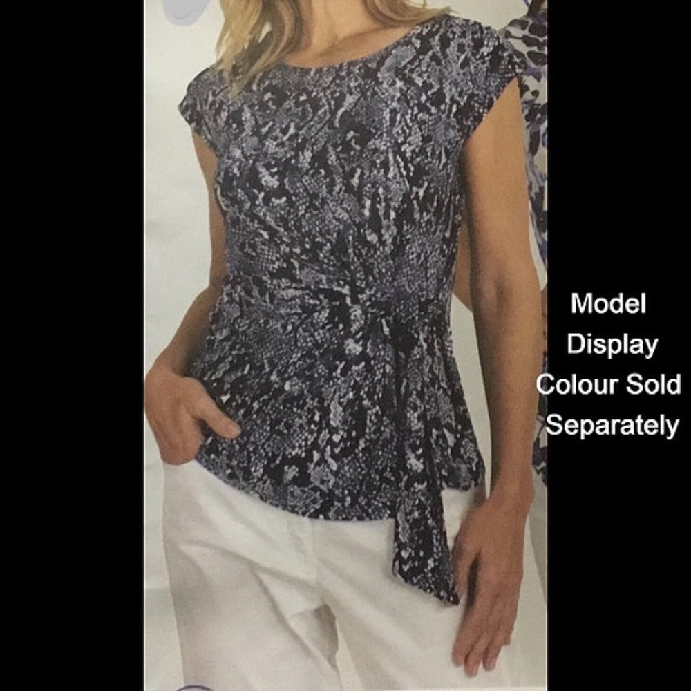 ⬇️ NWT Capsleeve Side Tie Top - Picture 4 of 7